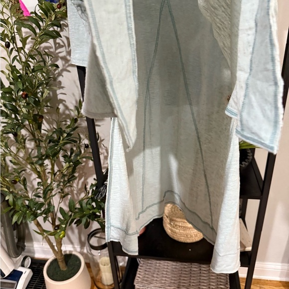 We The Free Sky Blue Short Sleeve Top size small oversized - Picture 4 of 9